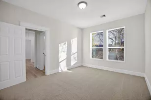 304 W Vulcan St, Brenham, TX 77833 - Photo 9