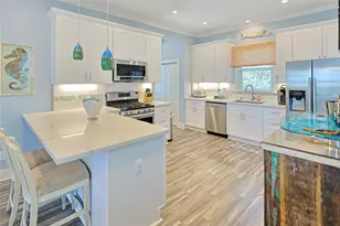 2610 Ave Q 1/2, Galveston, TX 77550 - Photo 3