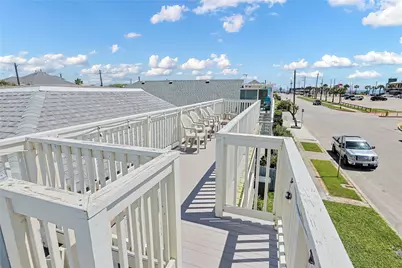 2610 Avenue Q 1/2, Galveston, TX 77550 - Photo 15