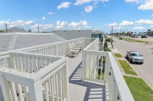 2610 Ave Q 1/2, Galveston, TX 77550 - Photo 15