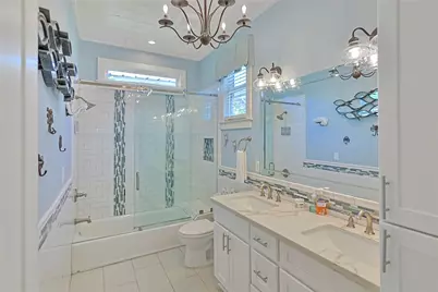 2610 Avenue Q 1/2, Galveston, TX 77550 - Photo 11