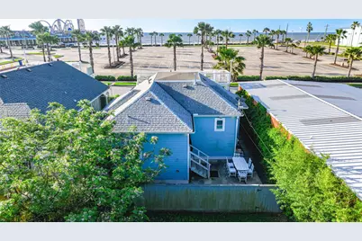 2610 Avenue Q 1/2, Galveston, TX 77550 - Photo 21
