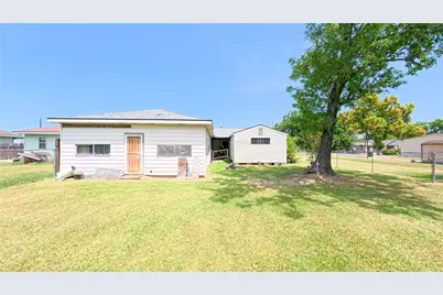 2116 Allen Lane, Baytown, TX 77521 - Photo 5