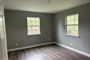 4308 6th St, Bacliff, TX 77518 - Photo 3