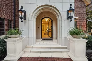 918 Huntington Cove, Houston, TX 77063 - Photo 3