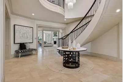918 Huntington Cove, Houston, TX 77063 - Photo 5