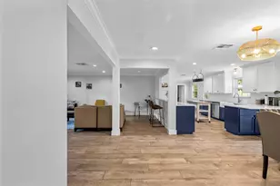 10058 Cedardale Dr, Houston, TX 77055 - Photo 11