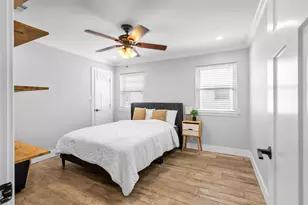 10058 Cedardale Dr, Houston, TX 77055 - Photo 19