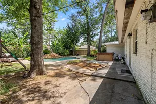 10058 Cedardale Dr, Houston, TX 77055 - Photo 5