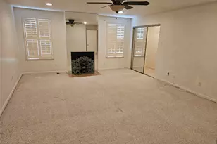 9800 Pagewood Ln, Houston, TX 77042 - Photo 7