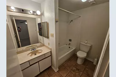 9800 Pagewood Lane #2404, Houston, TX 77042 - Photo 15