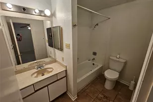 9800 Pagewood Ln, Houston, TX 77042 - Photo 15