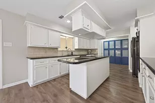 2706 Woodland Grove Dr Dr, Houston, TX 77339 - Photo 17