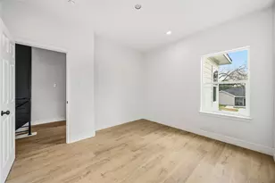 5955 Southseas St, Houston, TX 77033 - Photo 23
