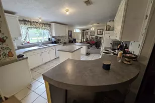 18902 McKay Rd, Alvin, TX 77511 - Photo 13