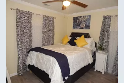 8821 Woodruff Street, Houston, TX 77012 - Photo 11