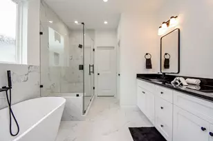 8130 Sunnyhill St, Houston, TX 77088 - Photo 5