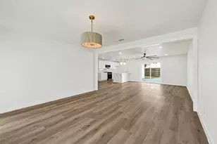 11102 Sagecanyon Dr, Houston, TX 77089 - Photo 5