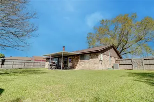 2306 Heather St, Highlands, TX 77562 - Photo 23
