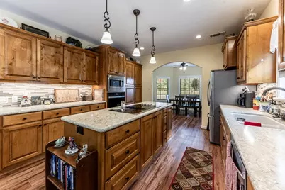 14 Wildwood Lake Dr, Huntsville, TX 77340 - Photo 11