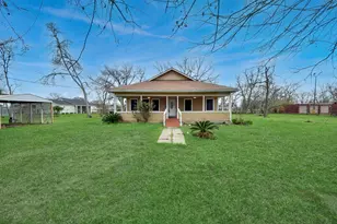 9413 Arden Ct, Houston, TX 77033 - Photo 3