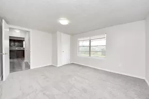 9413 Arden Ct, Houston, TX 77033 - Photo 23