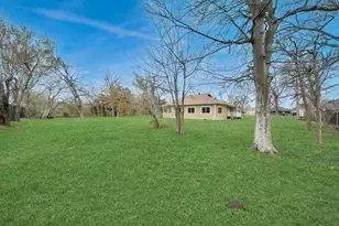 9413 Arden Ct, Houston, TX 77033 - Photo 35