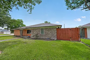 10113 Oboe Dr, Houston, TX 77025 - Photo 5