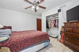 10113 Oboe Dr, Houston, TX 77025 - Photo 27