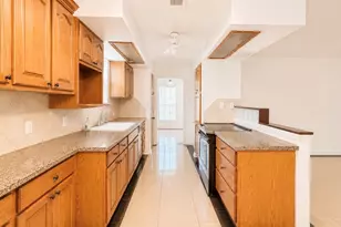 10911 Sageleaf Ln, Houston, TX 77089 - Photo 5