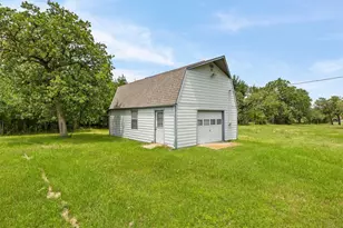 191 Co Rd 410, Buckholts, TX 76518 - Photo 37
