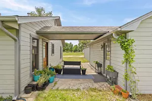 191 Co Rd 410, Buckholts, TX 76518 - Photo 31