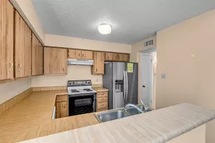 13002 Leader St, Houston, TX 77072 - Photo 11