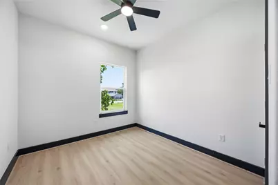 4630 Edfield Street #A/B, Houston, TX 77033 - Photo 11