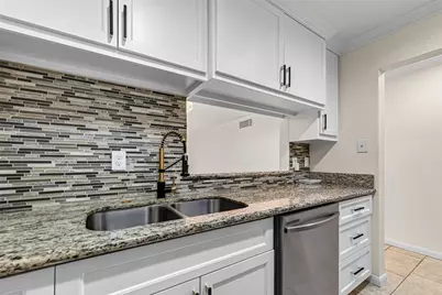 3131 Cummins Street #2, Houston, TX 77027 - Photo 5