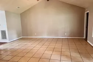 639 N Starboard St, Crosby, TX 77532 - Photo 5