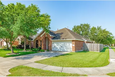 2912 Standing Springs Lane, Dickinson, TX 77539 - Photo 3