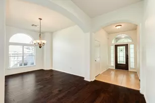2912 Standing Springs Ln, Dickinson, TX 77539 - Photo 9