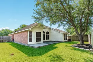 2912 Standing Springs Ln, Dickinson, TX 77539 - Photo 5
