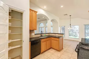 2912 Standing Springs Ln, Dickinson, TX 77539 - Photo 17