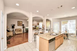 14022 Abbey Ln, Sugar Land, TX 77498 - Photo 19