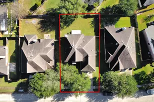 14022 Abbey Ln, Sugar Land, TX 77498 - Photo 5