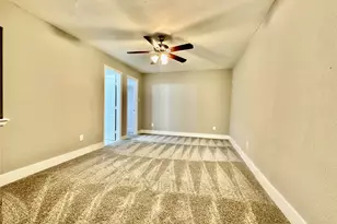 10210 Ashville Dr, Houston, TX 77051 - Photo 9