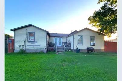 802 S Virginia Street, La Porte, TX 77571 - Photo 1