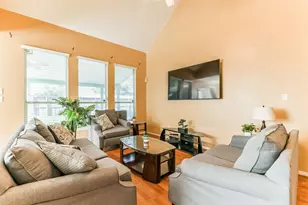 2889 Flower Creek Ln, Dickinson, TX 77539 - Photo 5