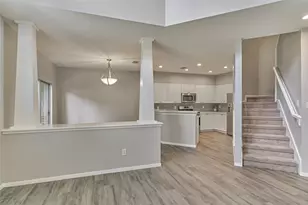 25 Scarlet Woods Ct, The Woodlands, TX 77380 - Photo 13