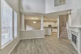 25 Scarlet Woods Ct, The Woodlands, TX 77380 - Photo 7