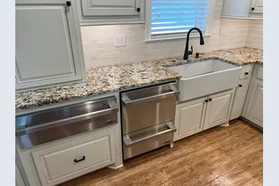 3601 17th Street N, Texas City, TX 77590 - Photo 9