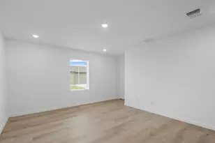 30530 Wolfburn St, Waller, TX 77484 - Photo 5