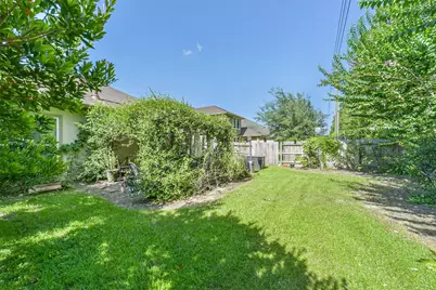 7410 Lynnbrook Falls Lane, Humble, TX 77396 - Photo 45